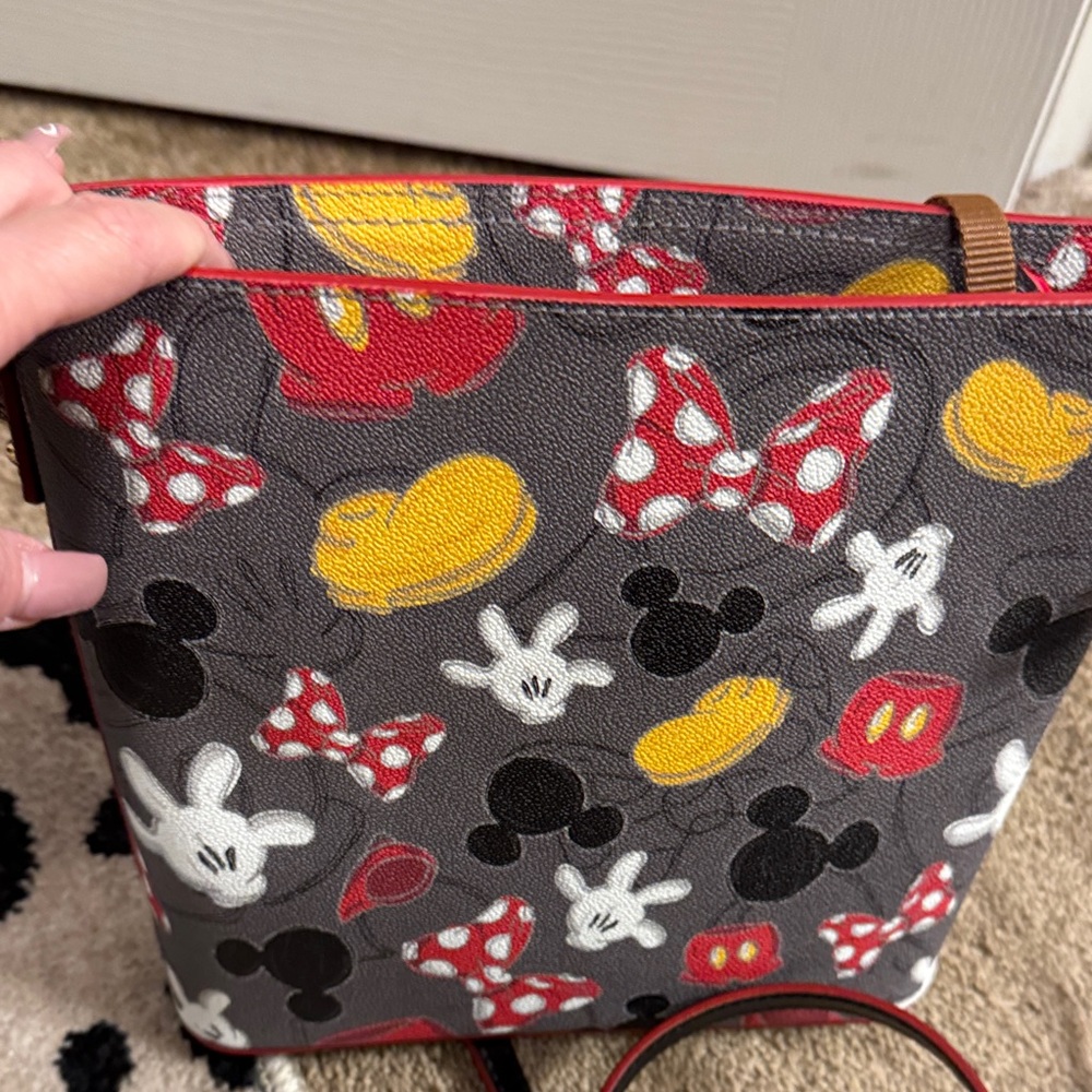 Disney Dooney & Bourke Mickey and Minnie Crossbody Bag - Picture 9 of 16